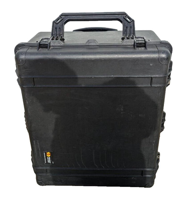 Pelican 1690 Hard Case w/ foam inserts Outter Dimen 33.43 x 28.40 x 17.65 in