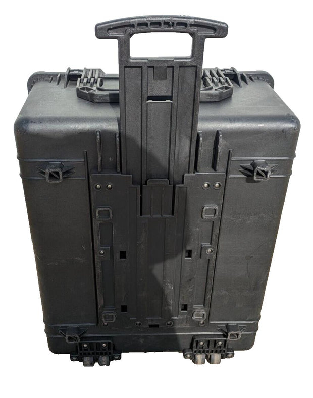 Pelican 1690 Hard Case w/ foam inserts Outter Dimen 33.43 x 28.40 x 17.65 in