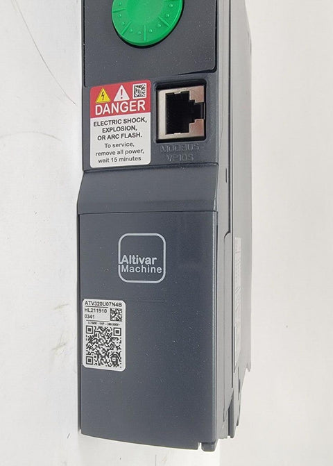 New Schneider Electric Altivar 320 ATV320U07N4B 0.75kW-1HP Variable Speed Drive