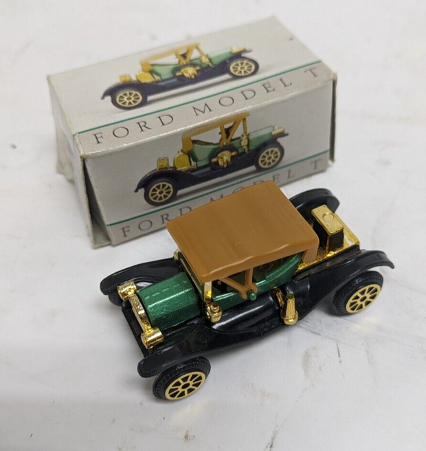 Vintage Wondrie Metal Products Replica Car New Open Box Model T Ford